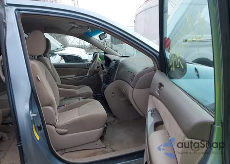 2010 Toyota Sienna Le z USA, uszkodzony, nr VIN 5TDKK4CCXAS335927